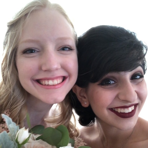 Meet your Posher, Hannah - Picture 1 of 1